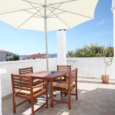 Apartment Apartments With A Parking Space Maslenica, Novigrad - 6548 *