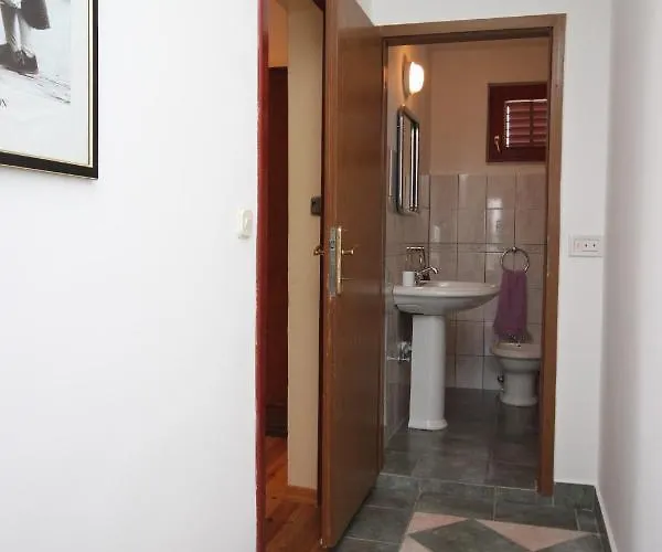 Apartment Apartments With A Parking Space Maslenica, Novigrad - 6548 Jasenice (Zadar)
