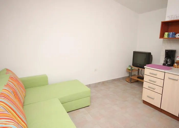 Apartment Apartments With A Parking Space Maslenica, Novigrad - 6548 Jasenice (Zadar)