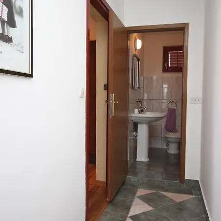 Apartment Apartments With A Parking Space Maslenica, Novigrad - 6548 Jasenice (Zadar)
