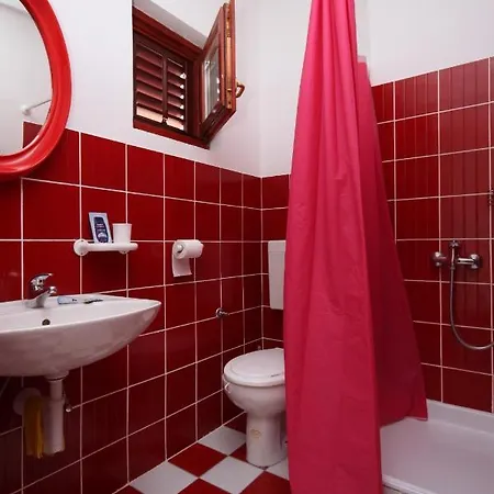 Apartment Apartments With A Parking Space Maslenica, Novigrad - 6548 Jasenice (Zadar)