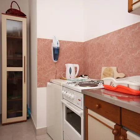 Apartment Apartments With A Parking Space Maslenica, Novigrad - 6548 *