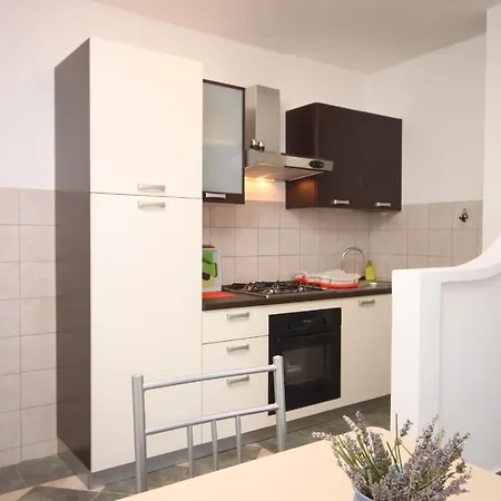 Apartment Apartments With A Parking Space Maslenica, Novigrad - 6548 Jasenice (Zadar)